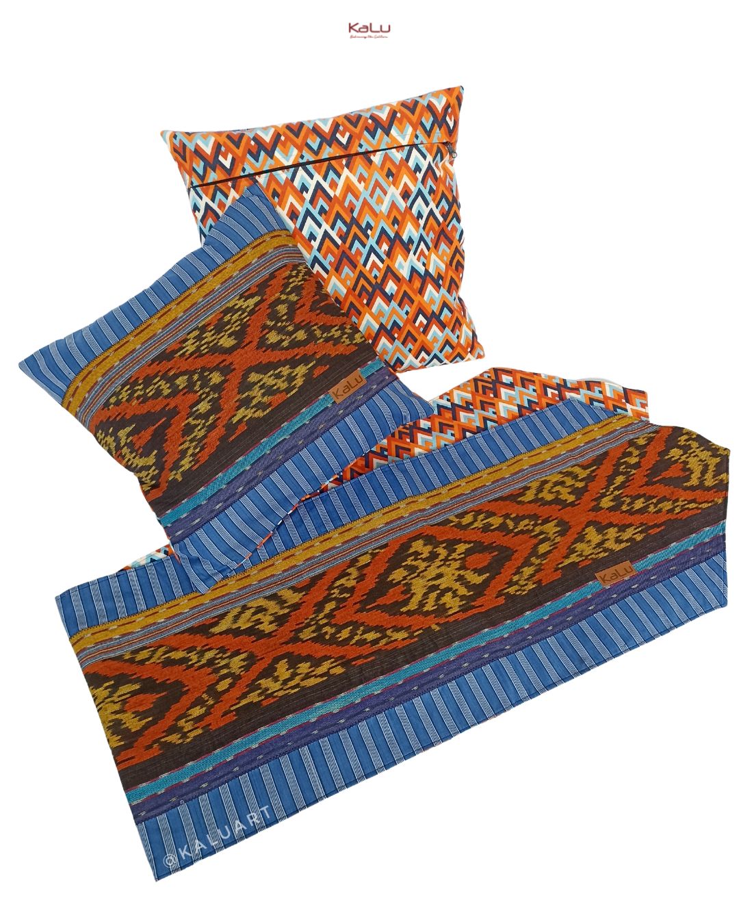 Oneset Sarung Bantal.