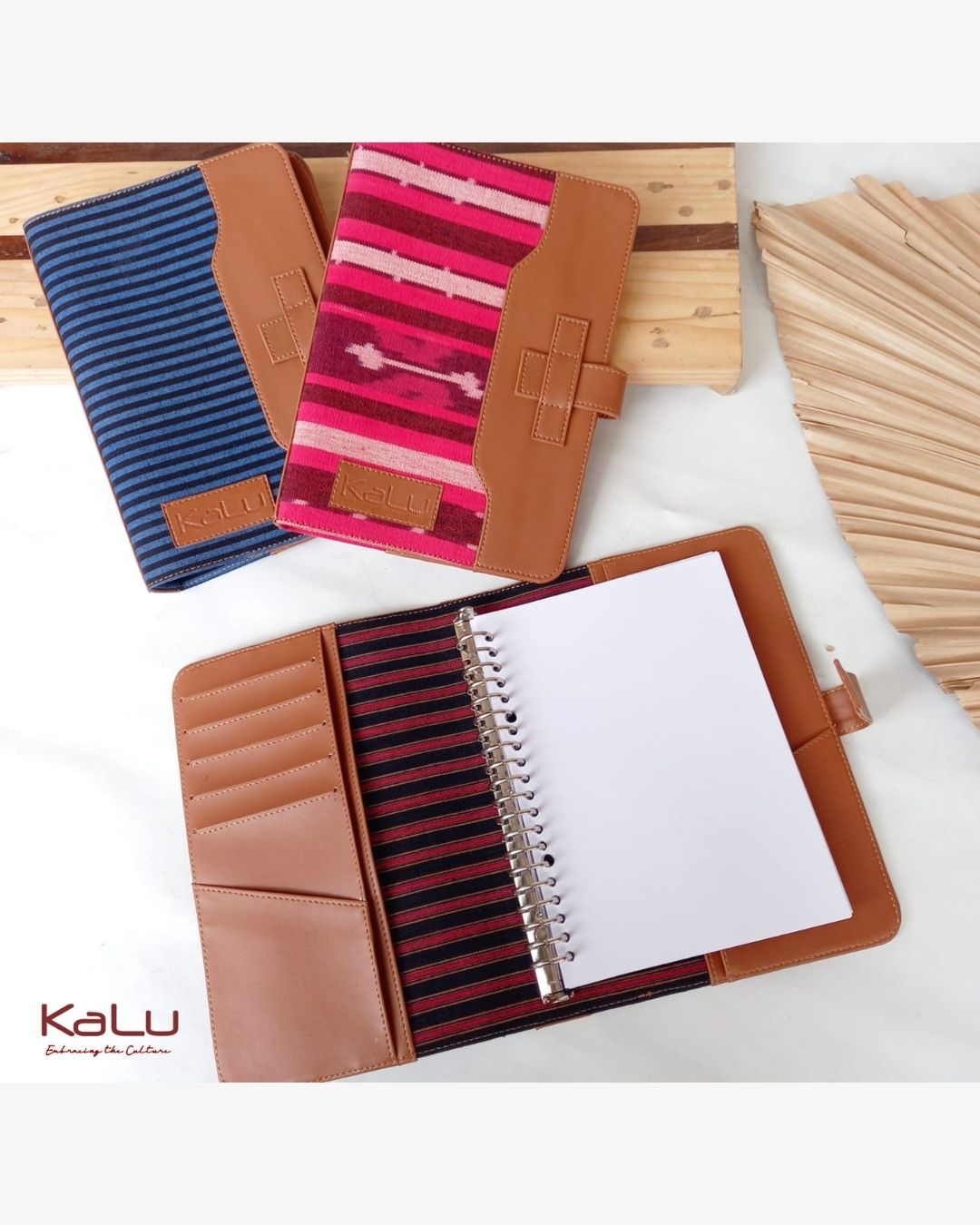 Souvenir Wisuda Maha.