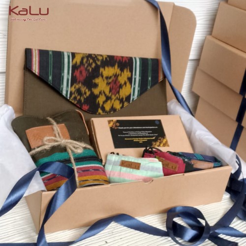 Souvenir Perusahaan .